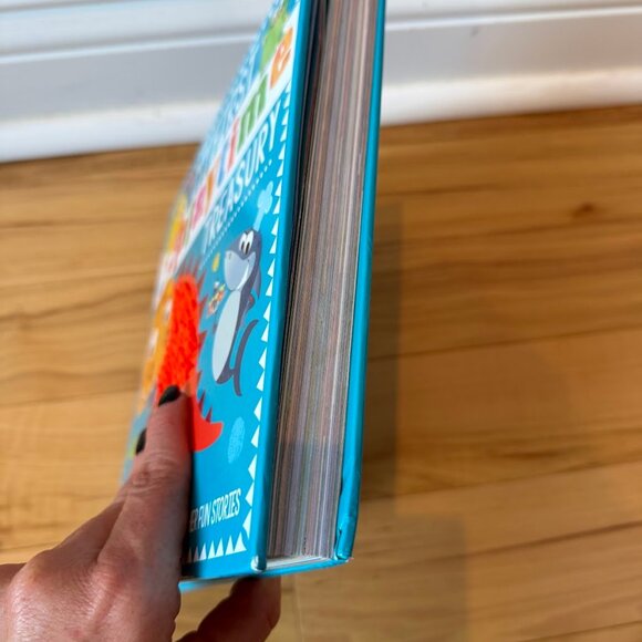 Hardback Book - Picture 2 of 4